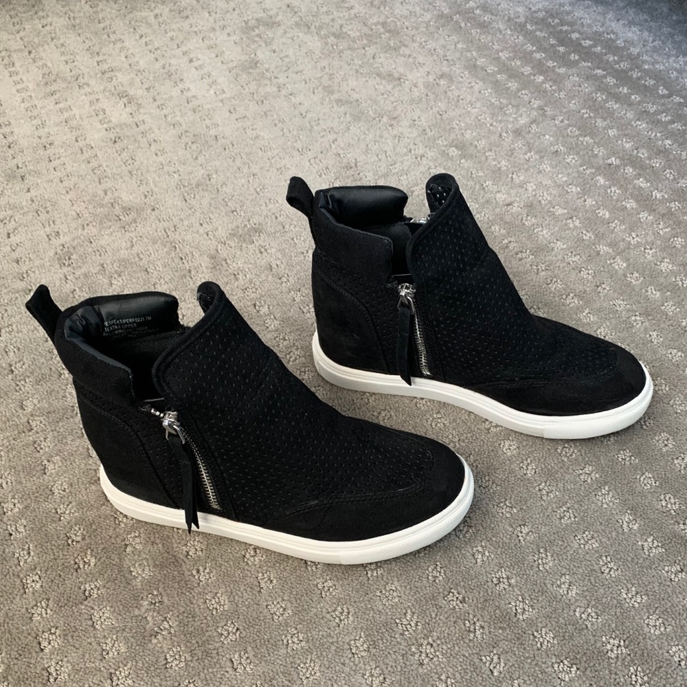 Madden Girl Piperr Wedge Sneakers - sz. 7